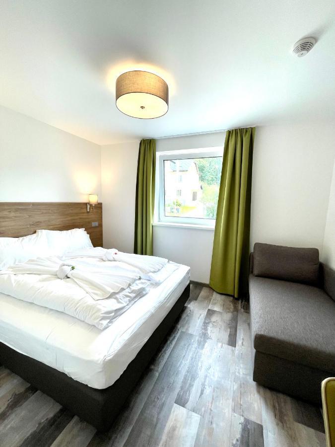 Motel Xl Lounge Traisen エクステリア 写真