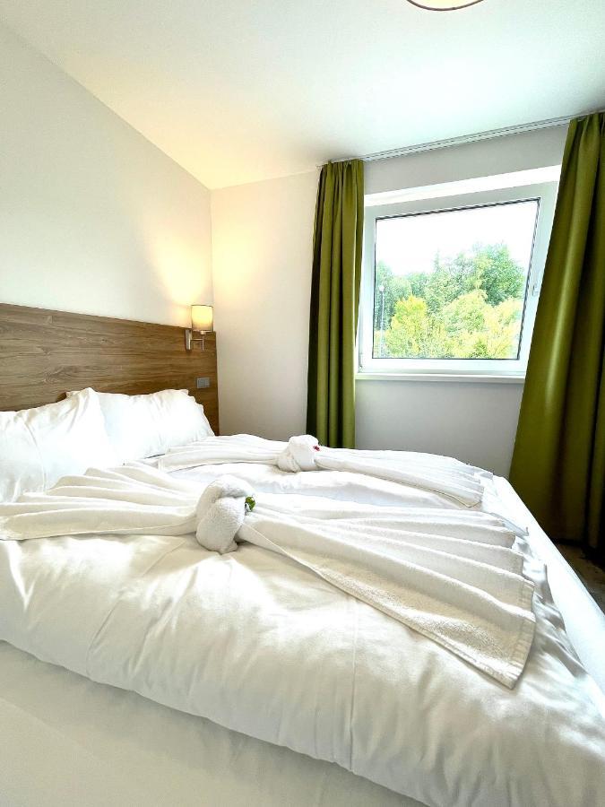 Motel Xl Lounge Traisen エクステリア 写真